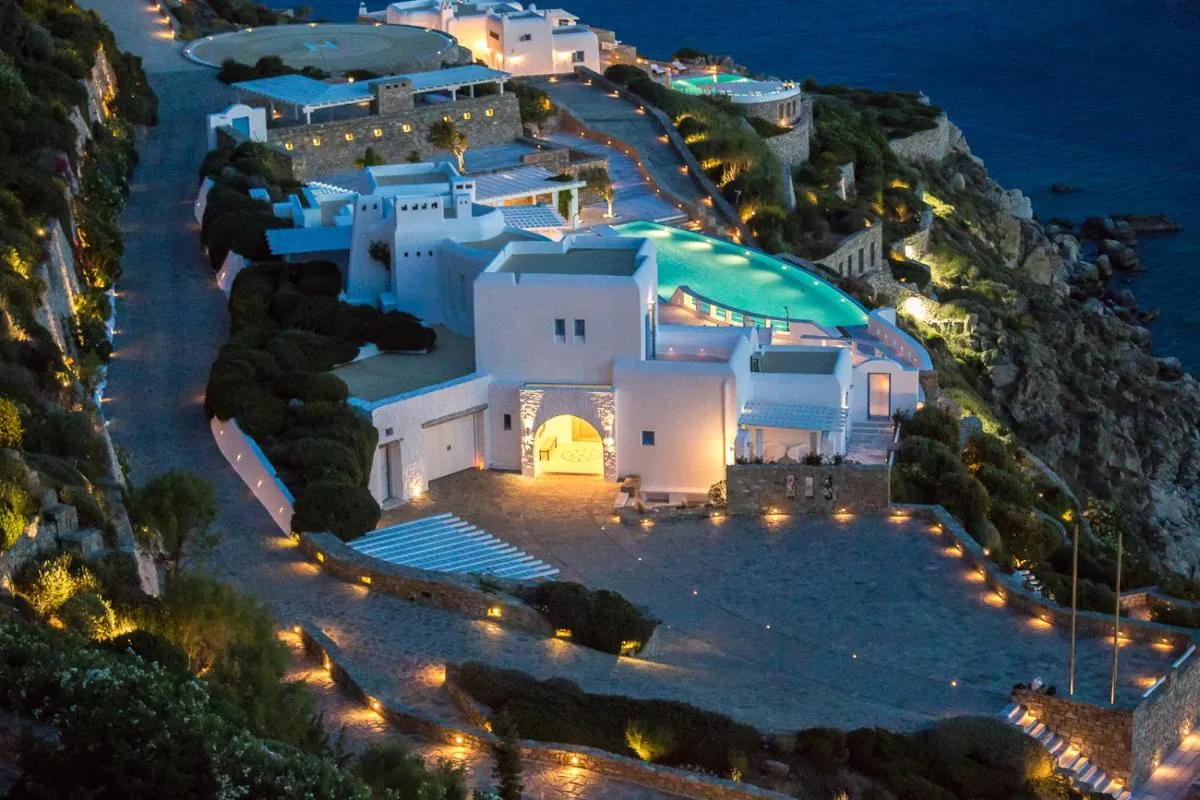 Image 4 of AGL Luxury Villas