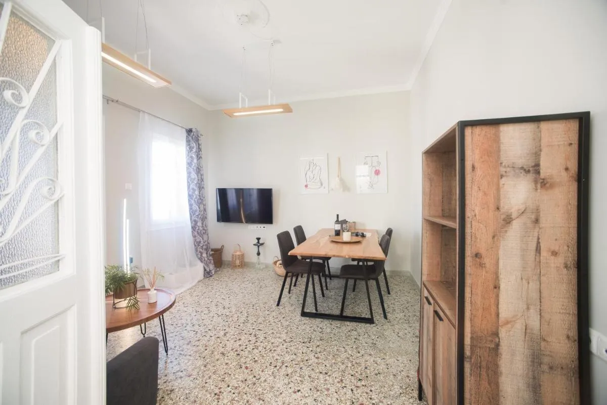 Image 1 of Amazing Maisonette with Roof Garden & BBQ
