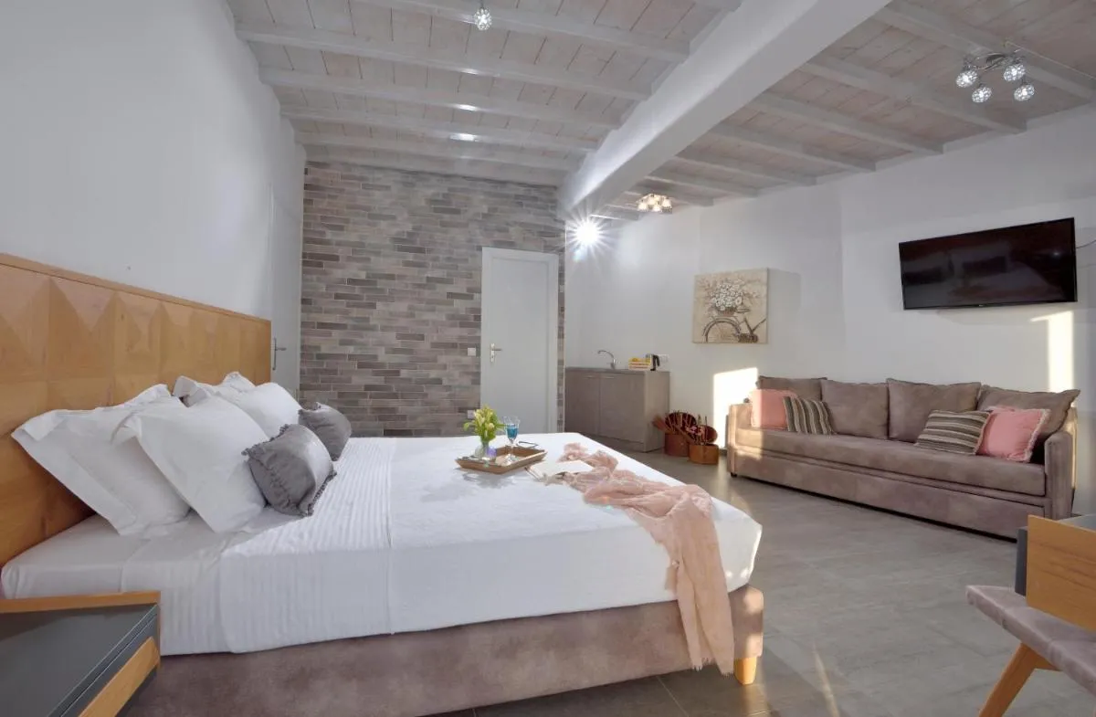 Image 2 of Amelie Suites