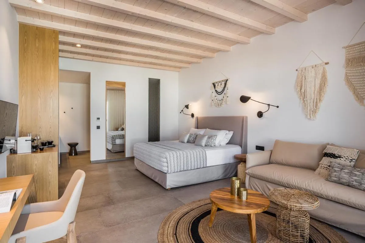 Image 4 of Amyth of Mykonos Super Paradise
