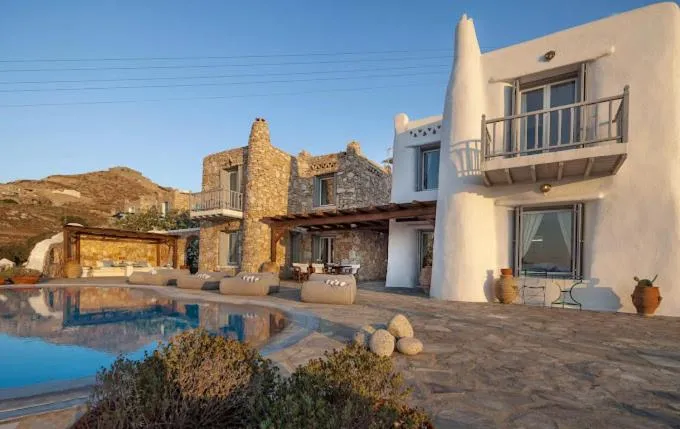 Image 2 of Azure Horizon Suites & Villas – Adults Only