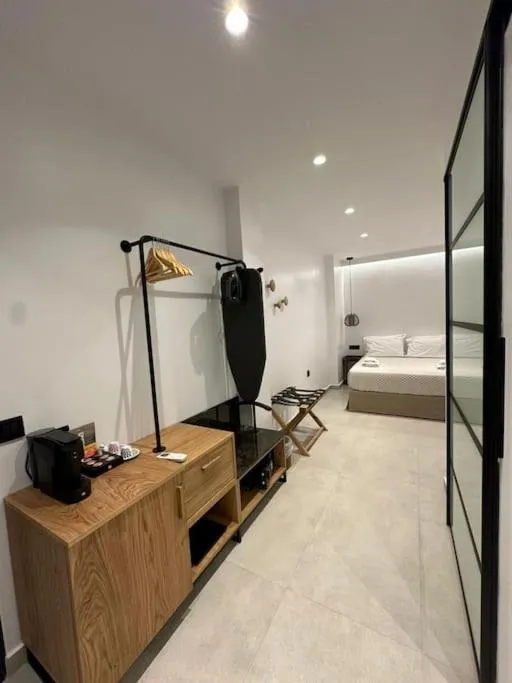 Image 1 of Bonita Luxury Room with Window
