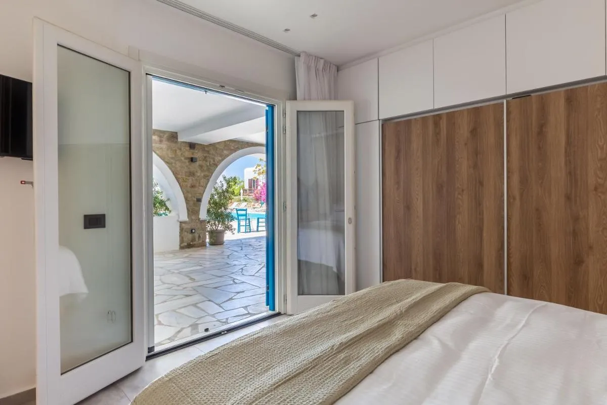 Image 2 of Callisti Mykonos Town with pool view and Calypso upper floor with sea view