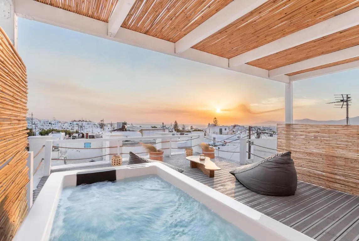 Image of Cosmo Luxe