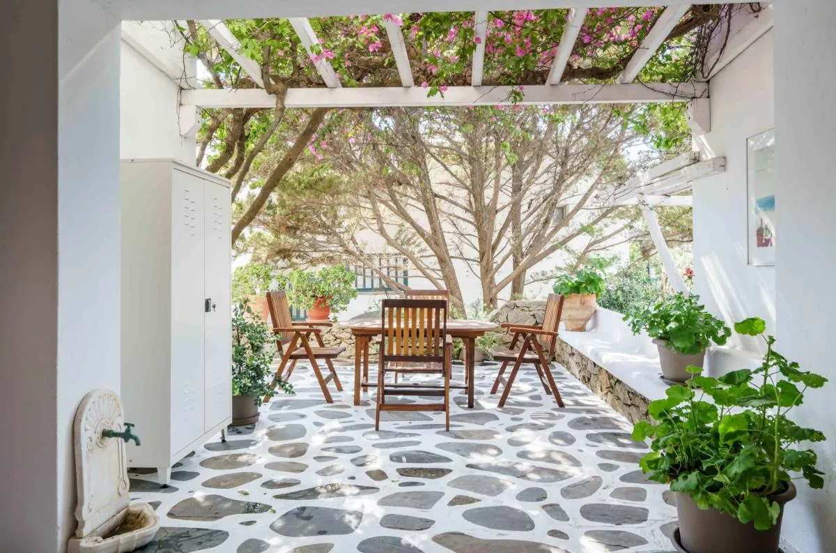 Image 4 of Dominique & Carlos Place