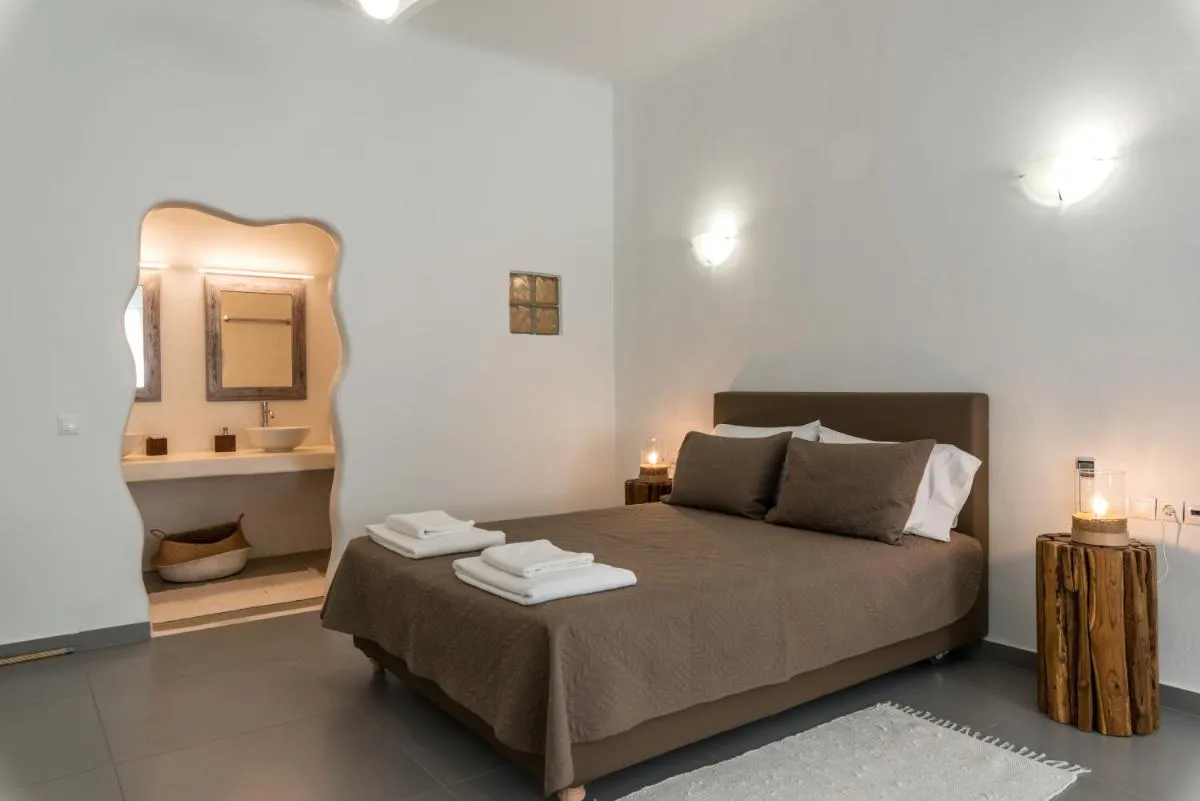 Image 2 of Eleni’s Village Suites