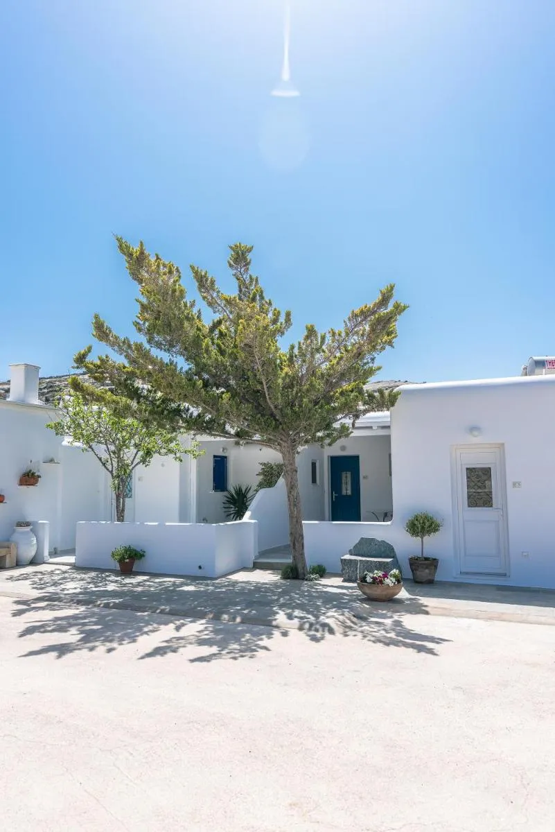 Image 4 of Flora’s Houses Mykonos