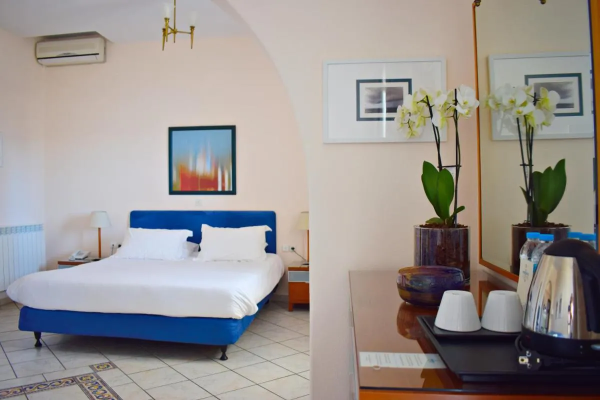 Image 3 of Hotel Adonis