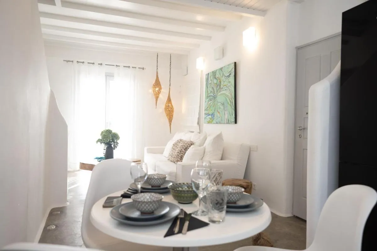 Image 4 of House of Nikol – Cycladic Sensation
