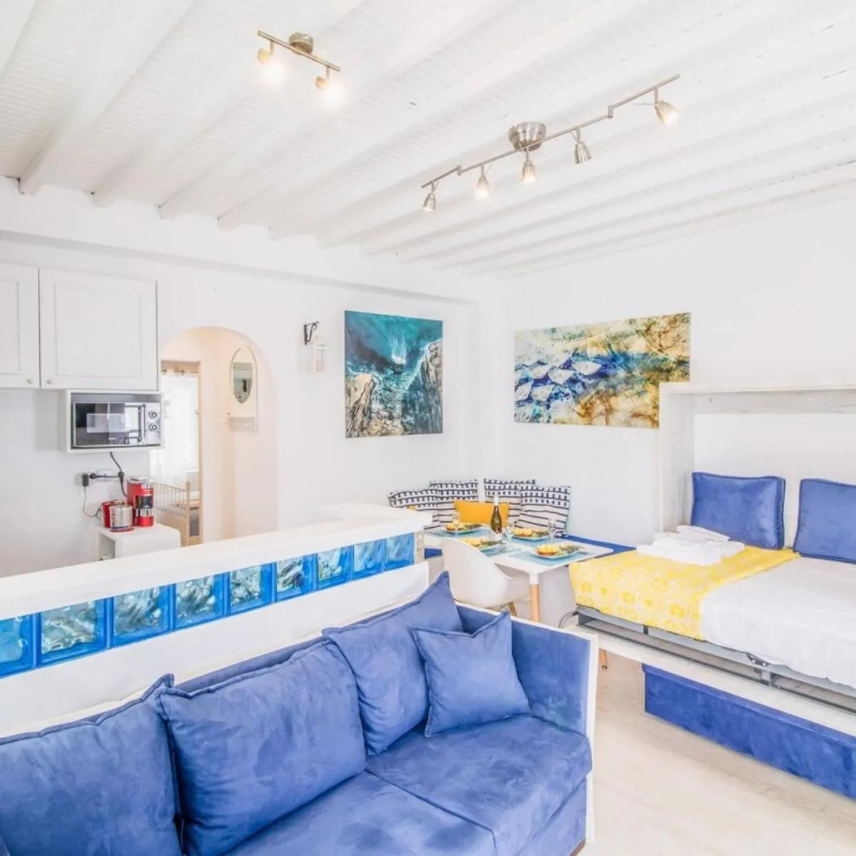 Image 4 of Like a white seagull in Mykonos!