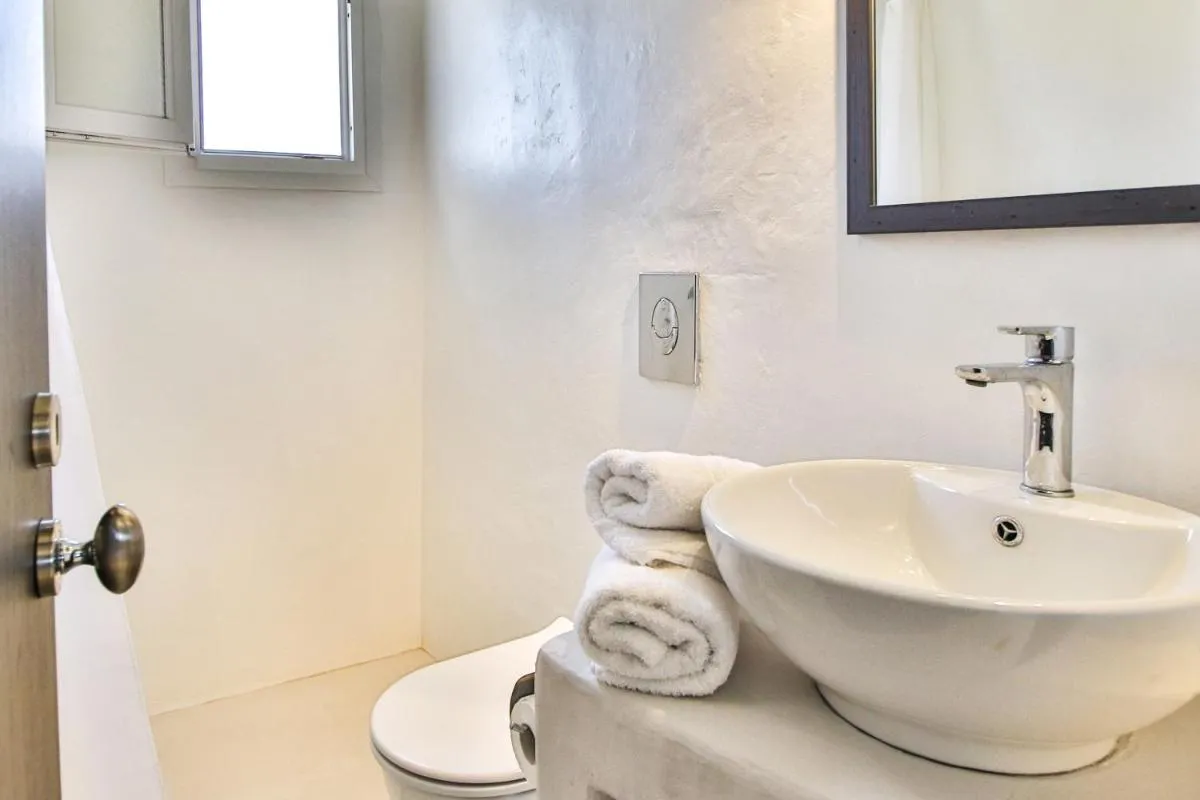 Image 6 of Lilly’s Sunset Suite