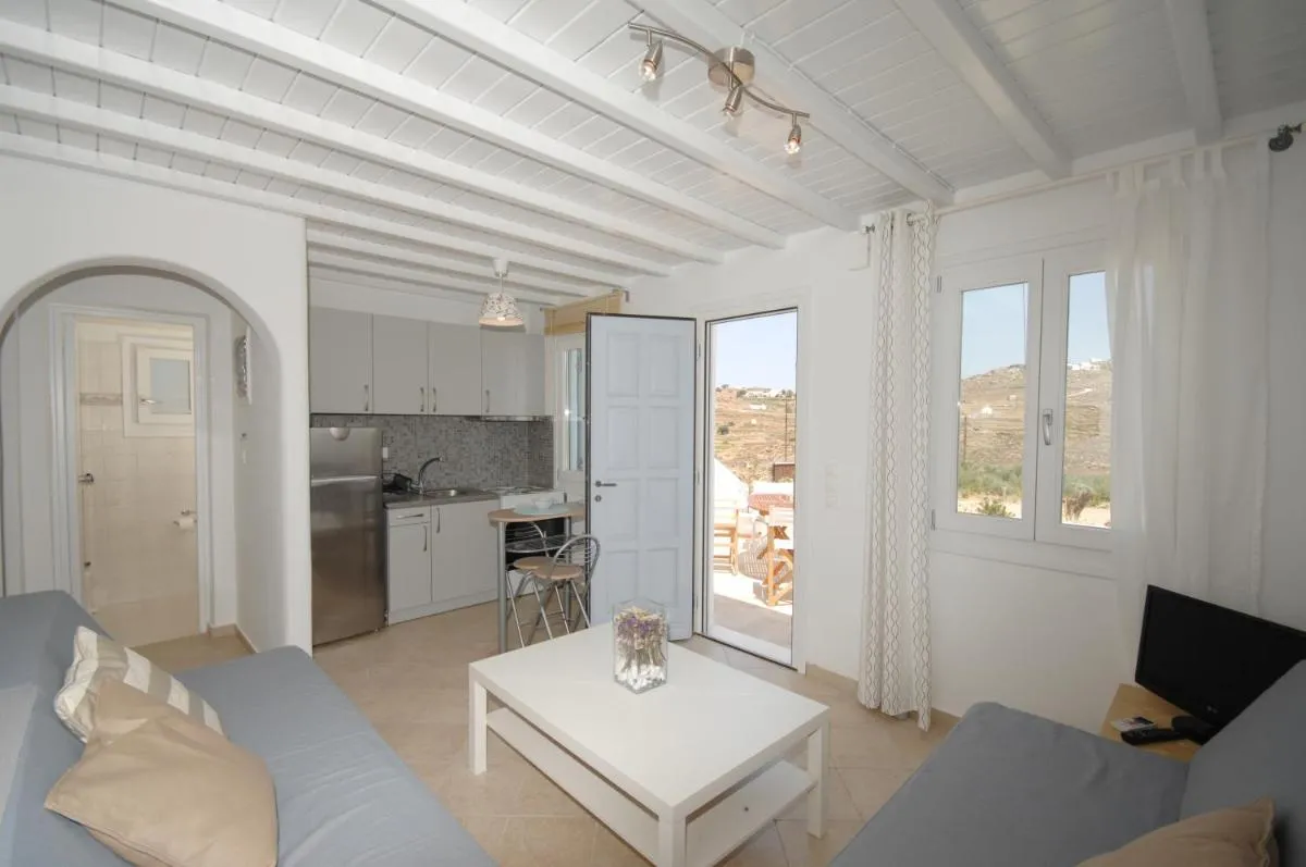 Image 2 of Lino Apartments