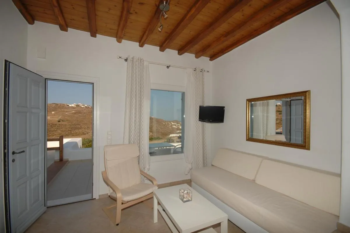 Image 3 of Lino Apartments