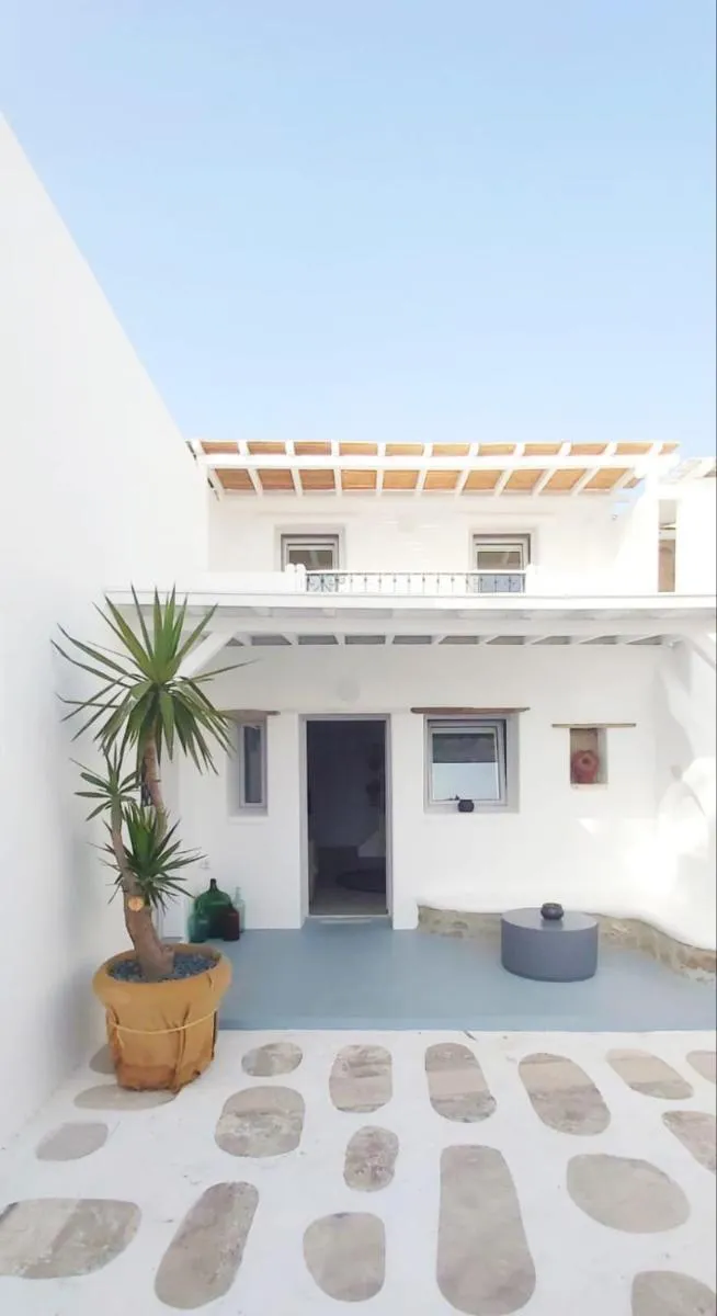 Image 3 of Merriam mykonos town