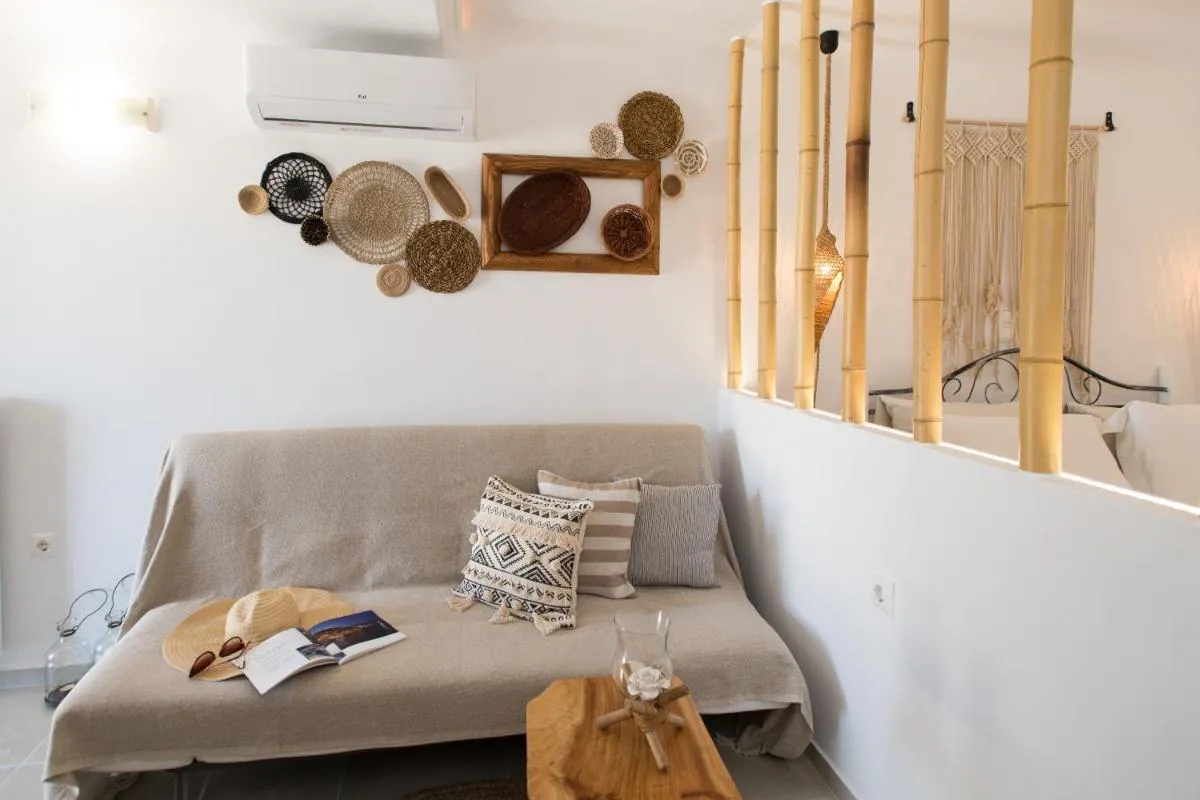 Image 3 of Mykonos Dot