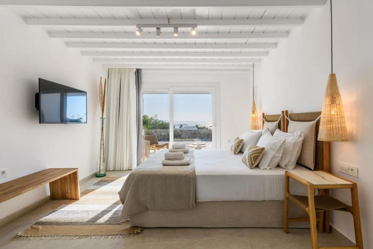 Image 1 of Mykonos Lagom