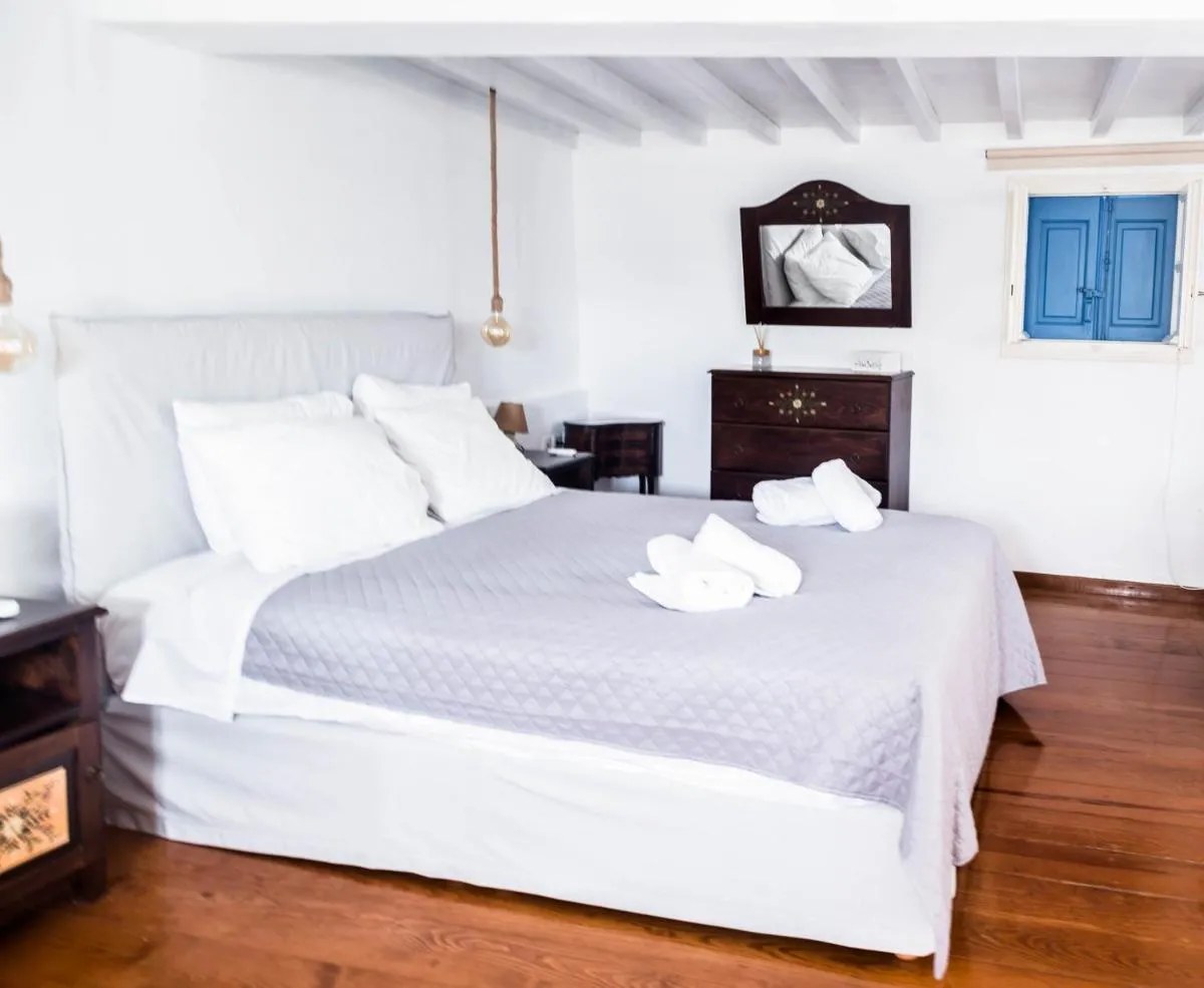 Image 4 of Mykonos Vibes Downtown Townhouse