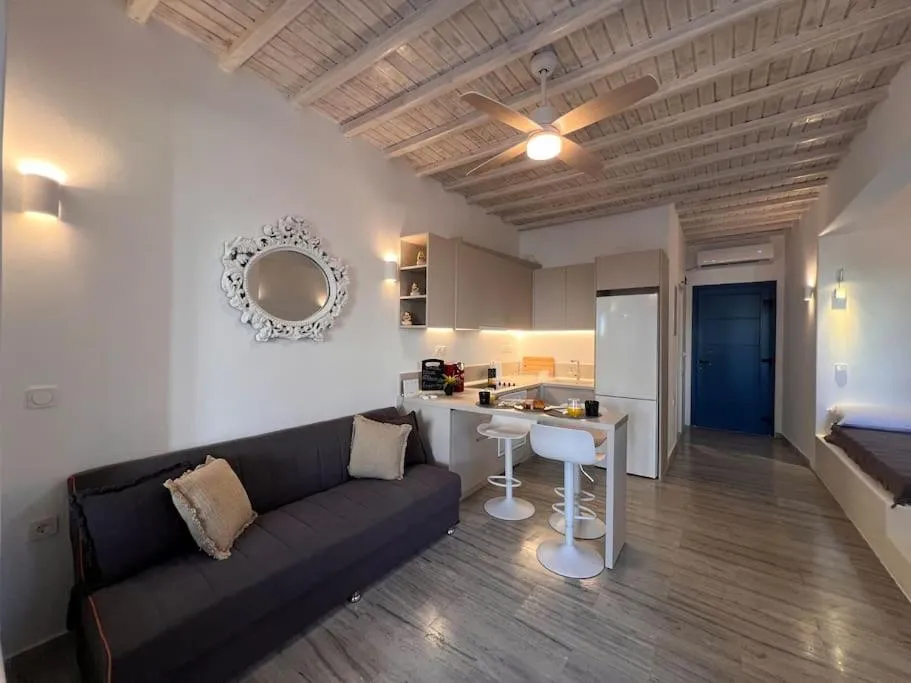 Image of “Myrto” Apartments- Ornos Beach