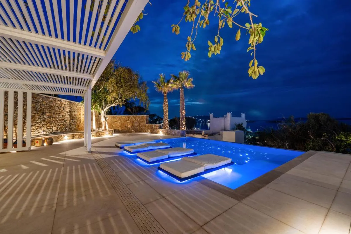 Image 3 of Numi Suites