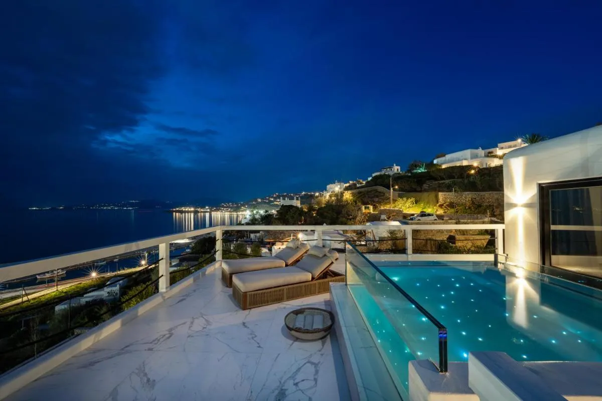 Image 4 of Numi Suites