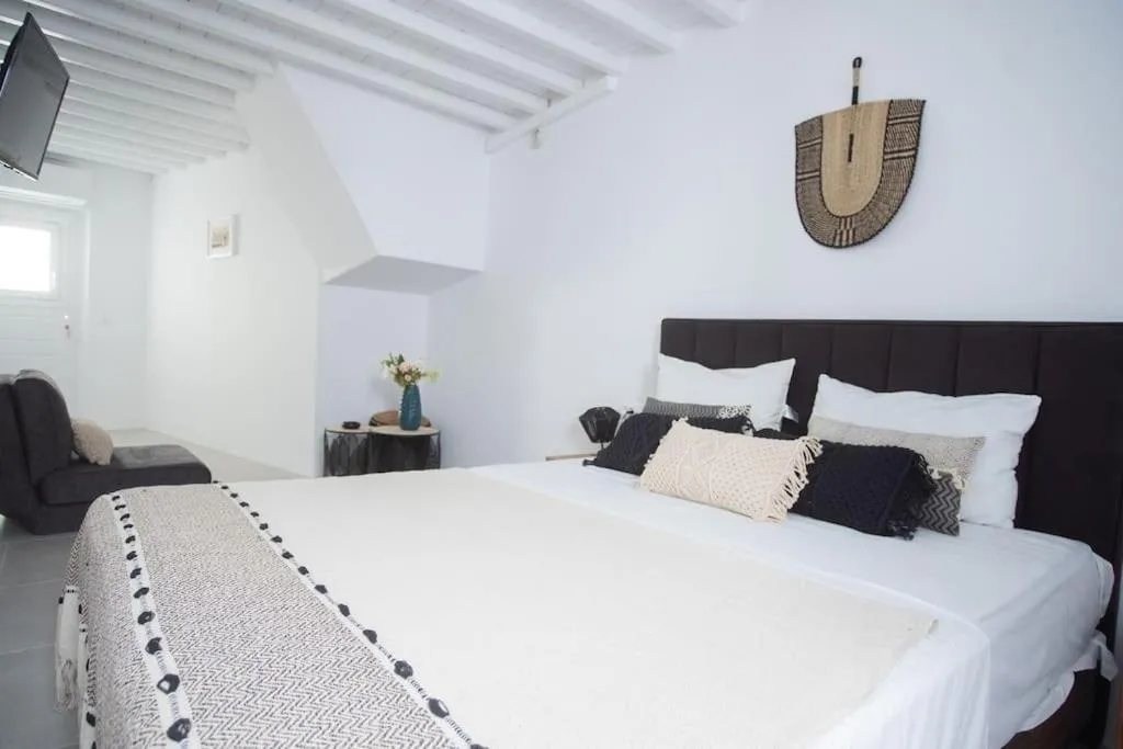 Image 1 of Oculus Mykonos Suite I