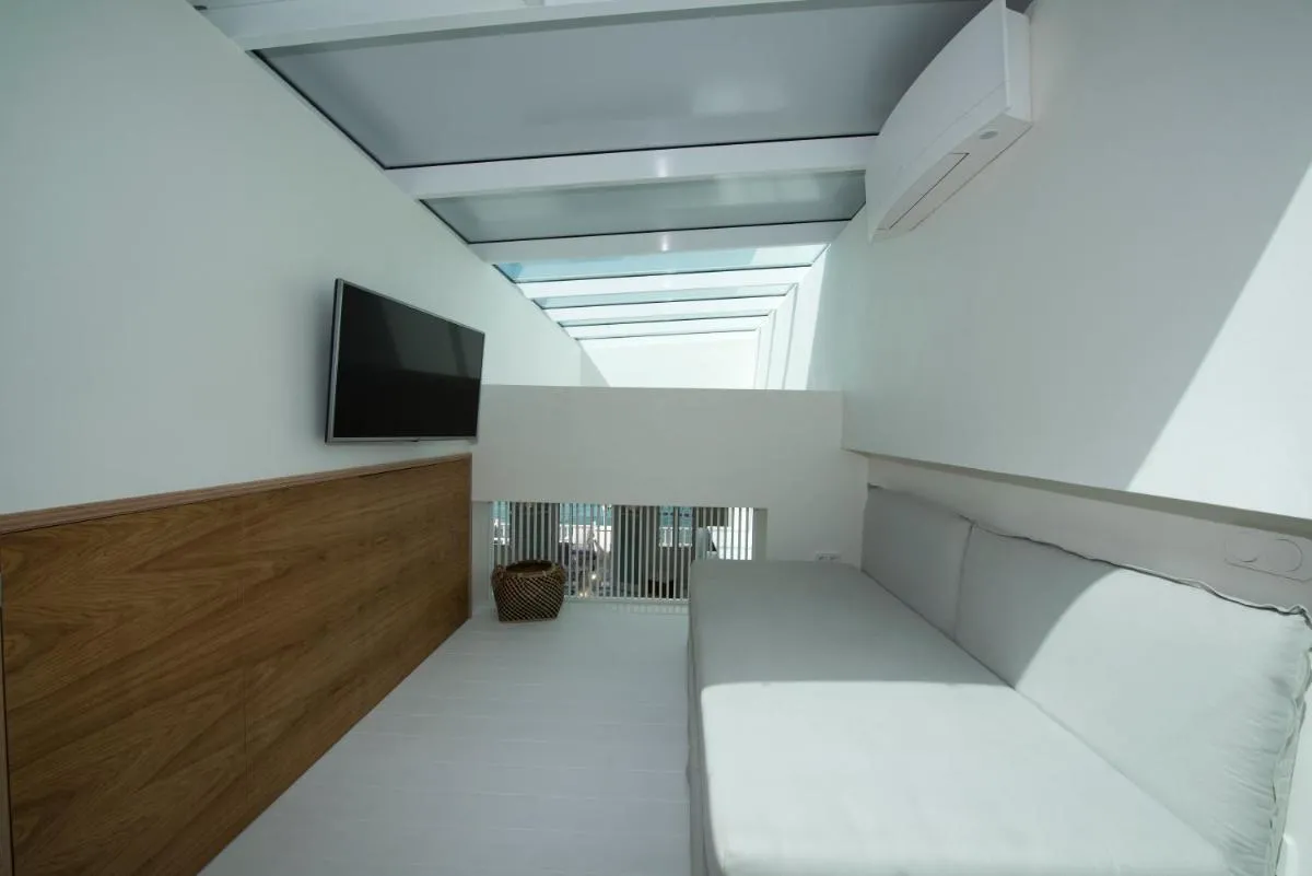 Image 4 of Pnoe