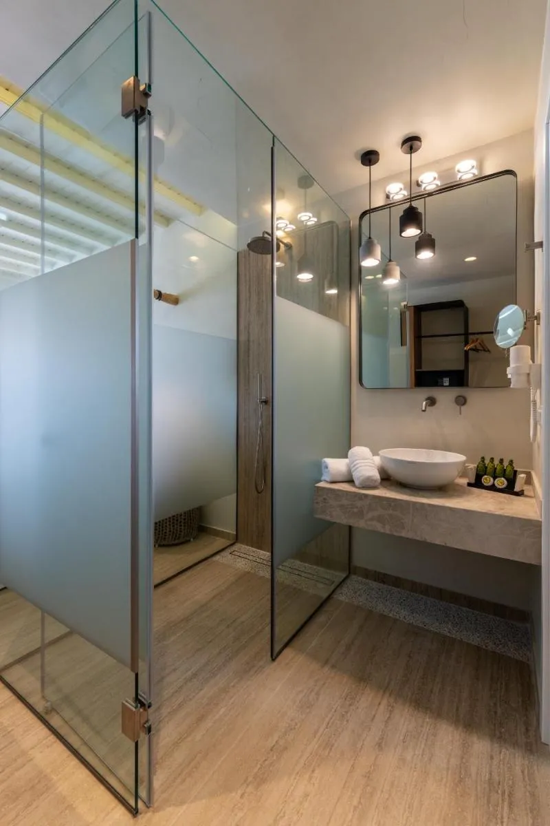 Image 6 of Poseidon Hotel Suites