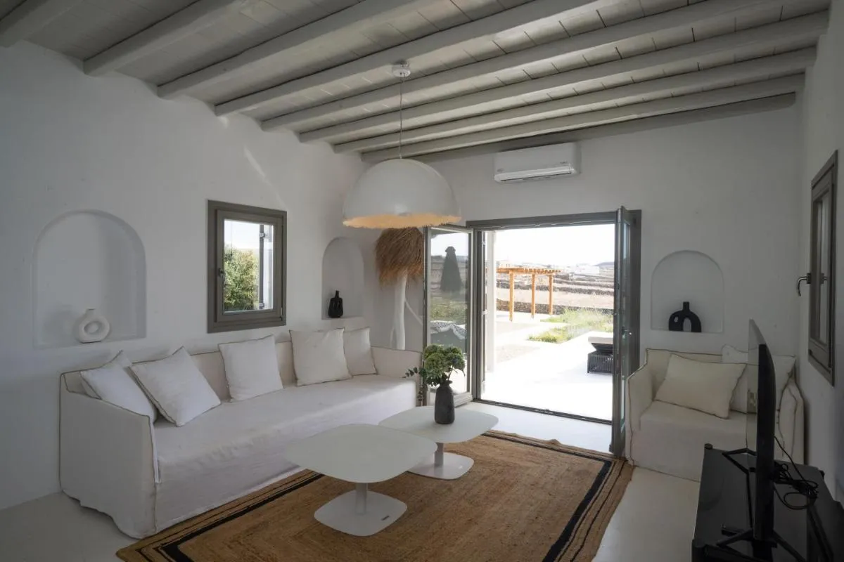 Image 1 of Private Villa Màou