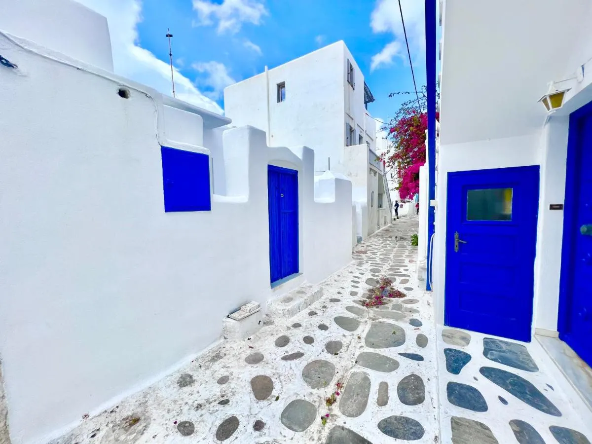 Image 2 of Provis rentals Suite next to the mills in Mykonos town