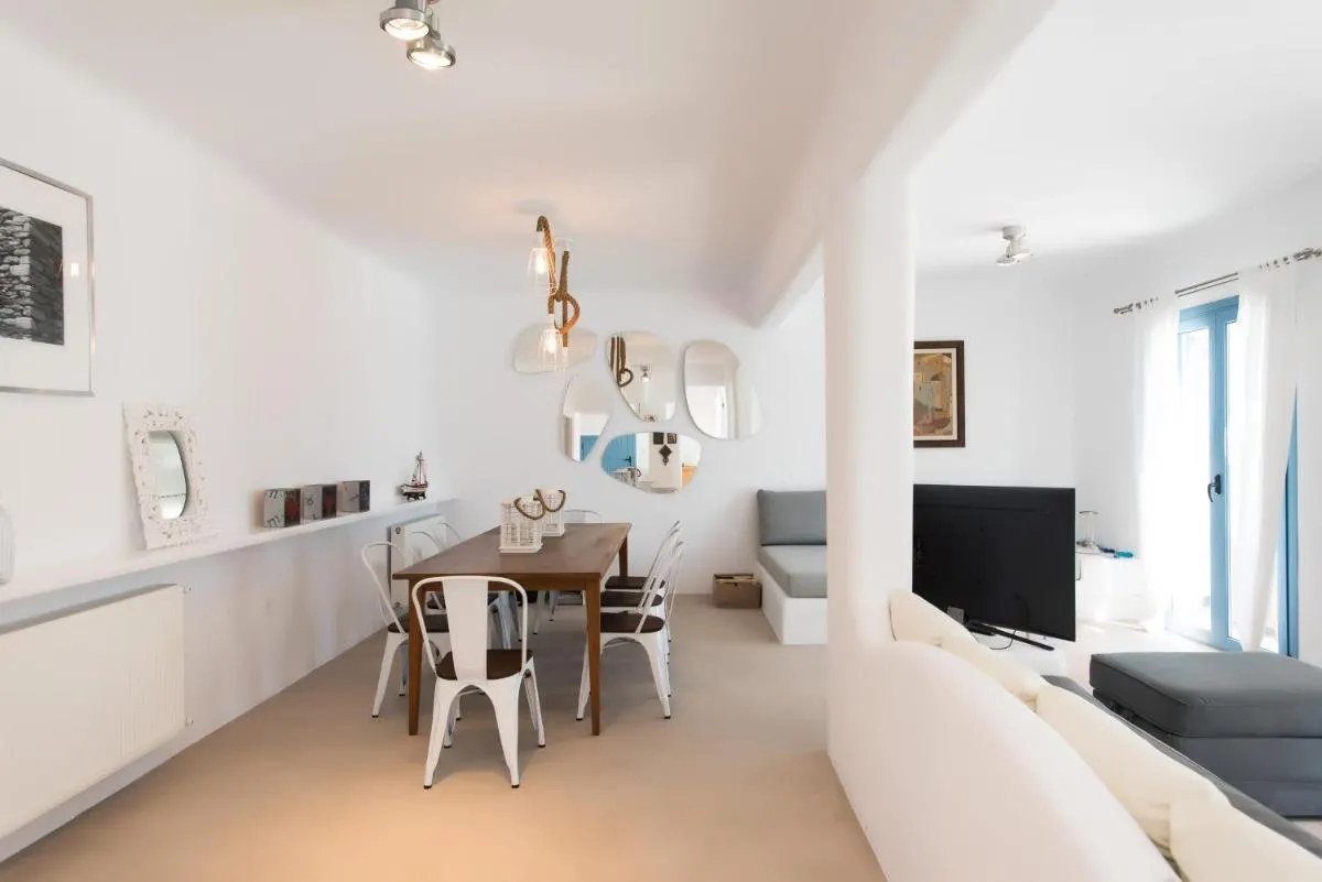 Image 5 of Psarou Summer Villas