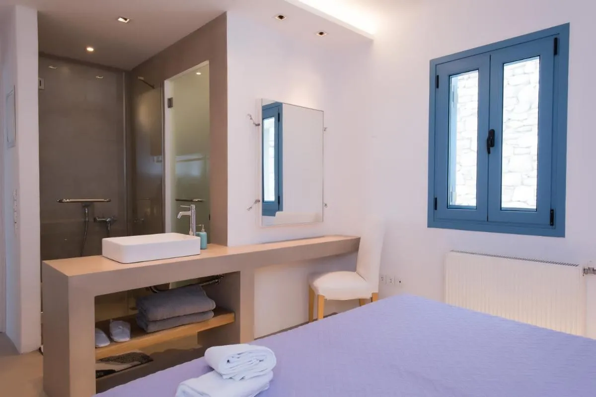 Image 2 of Psarou Summer Villas