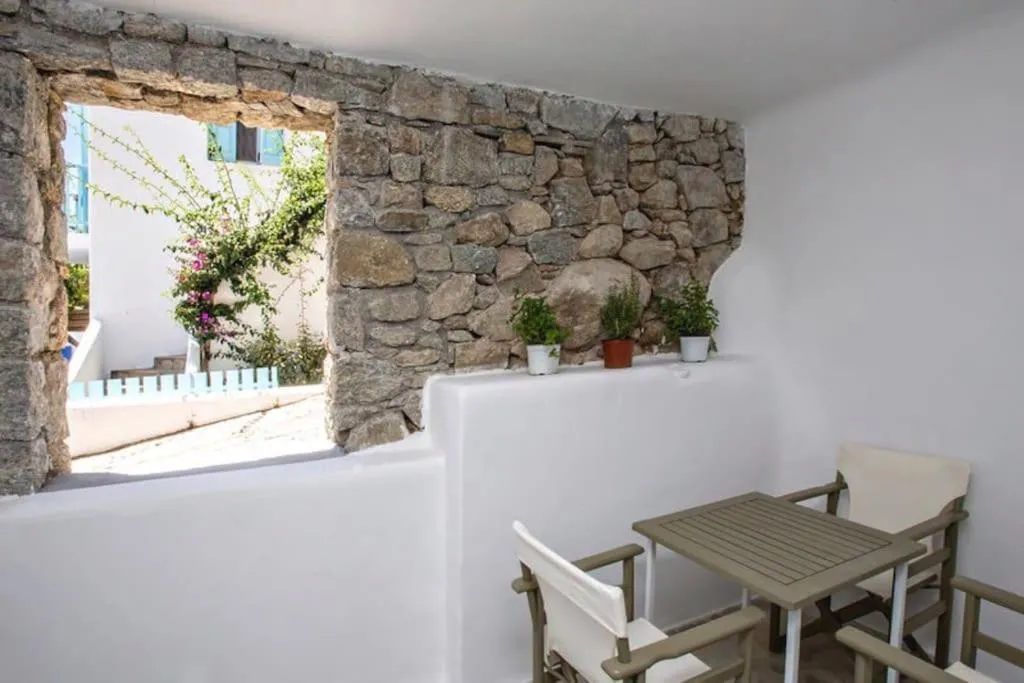 Image of Raffar luxury houses Psarou