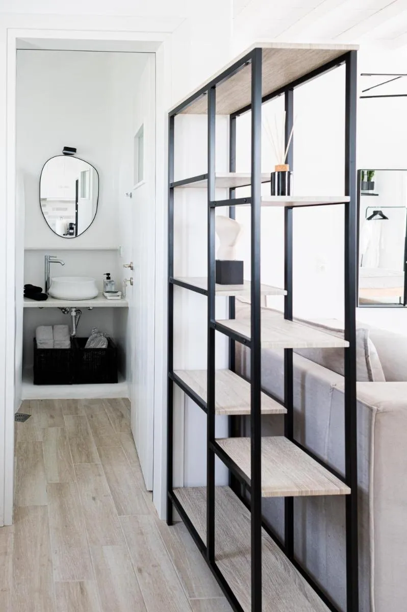 Image 3 of SilvAir I by Silvernoses, Mykonos