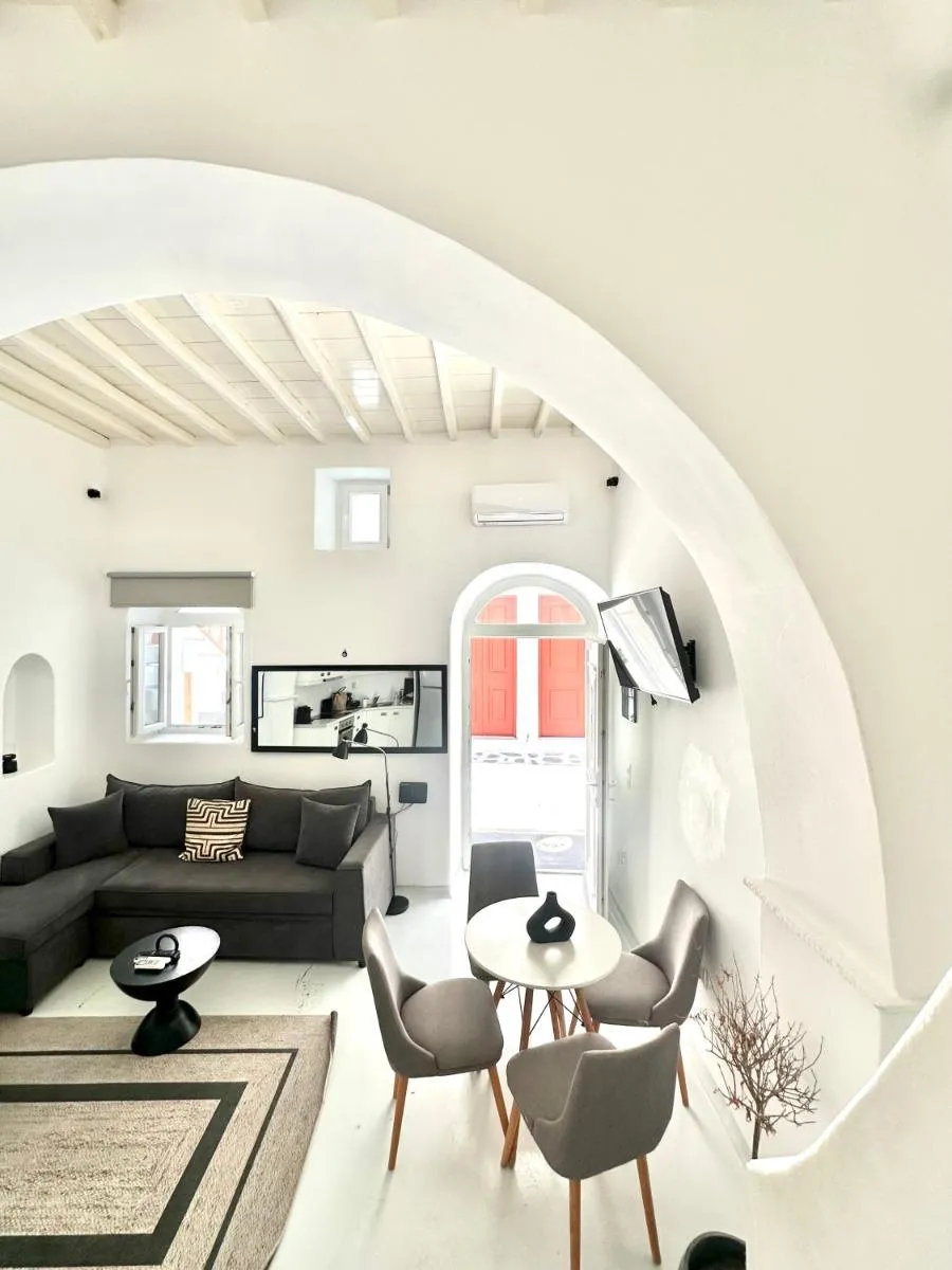 Image 3 of Silvernoses Villa Mykonos Town