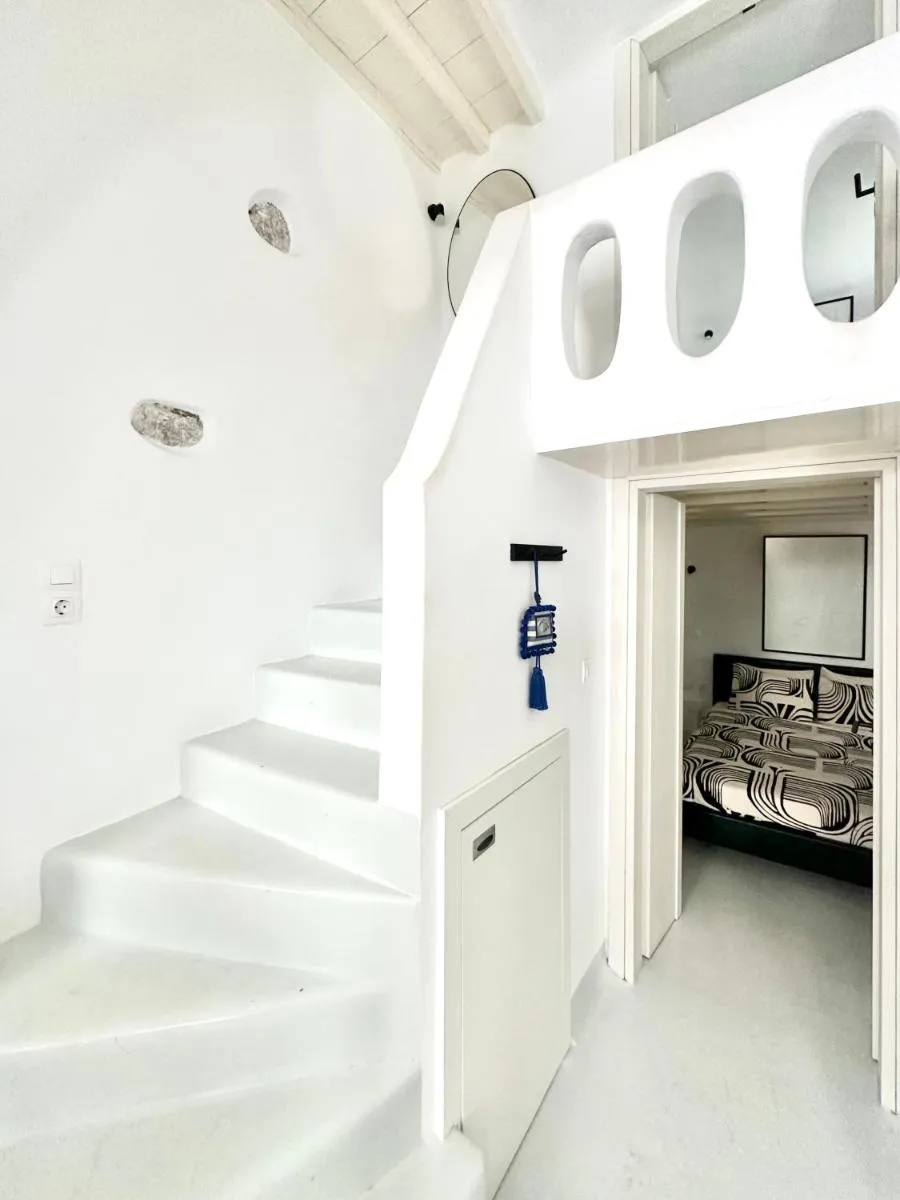 Image 2 of Silvernoses Villa Mykonos Town