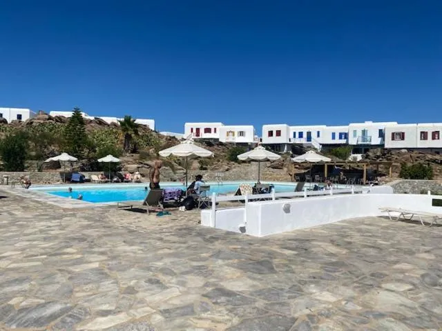 Image 3 of Smart Cozy 4 pers. apart. in Costa Ilios resort Myconos