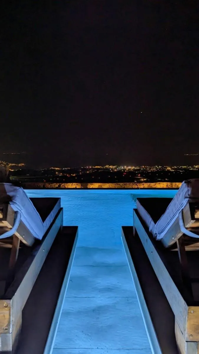 Image 4 of Sunset Hill Suites