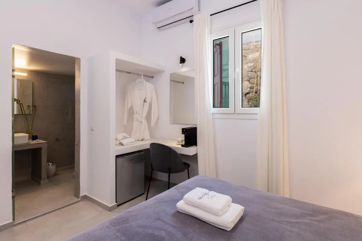 Image 5 of Sunset Paraportiani Rooms