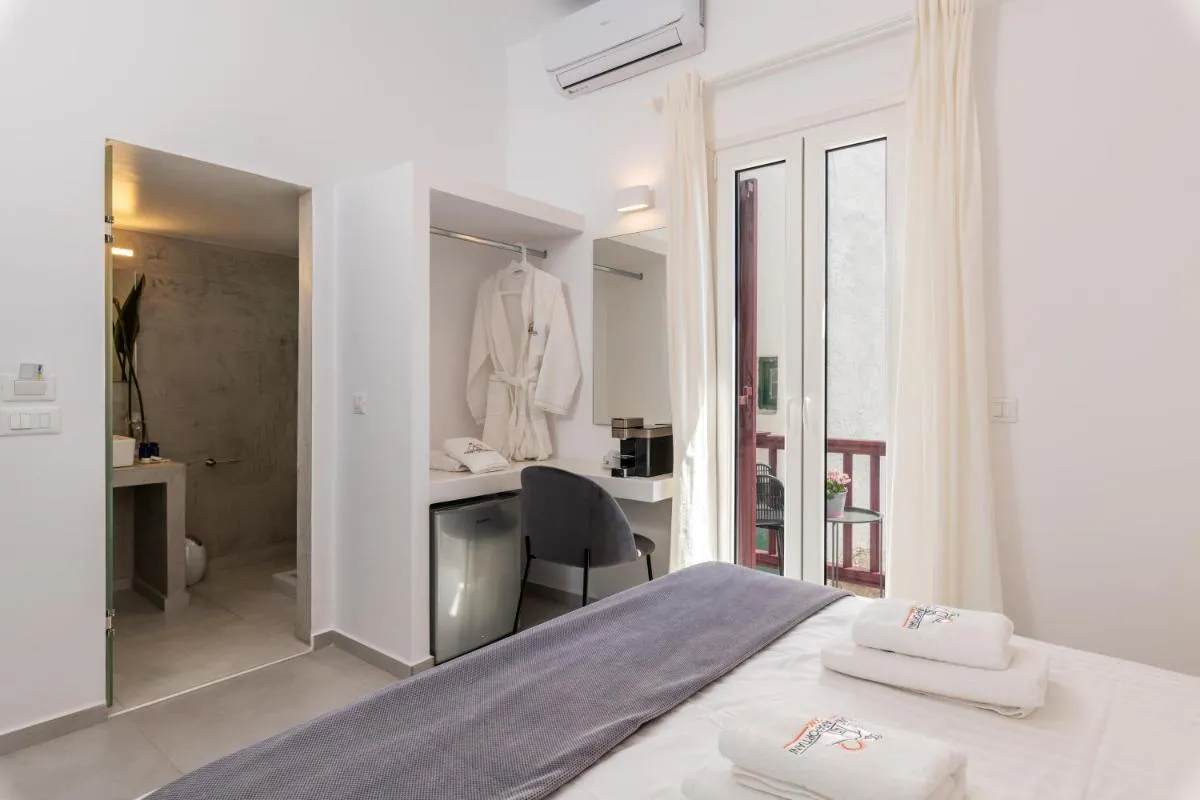 Image 2 of Sunset Paraportiani Rooms