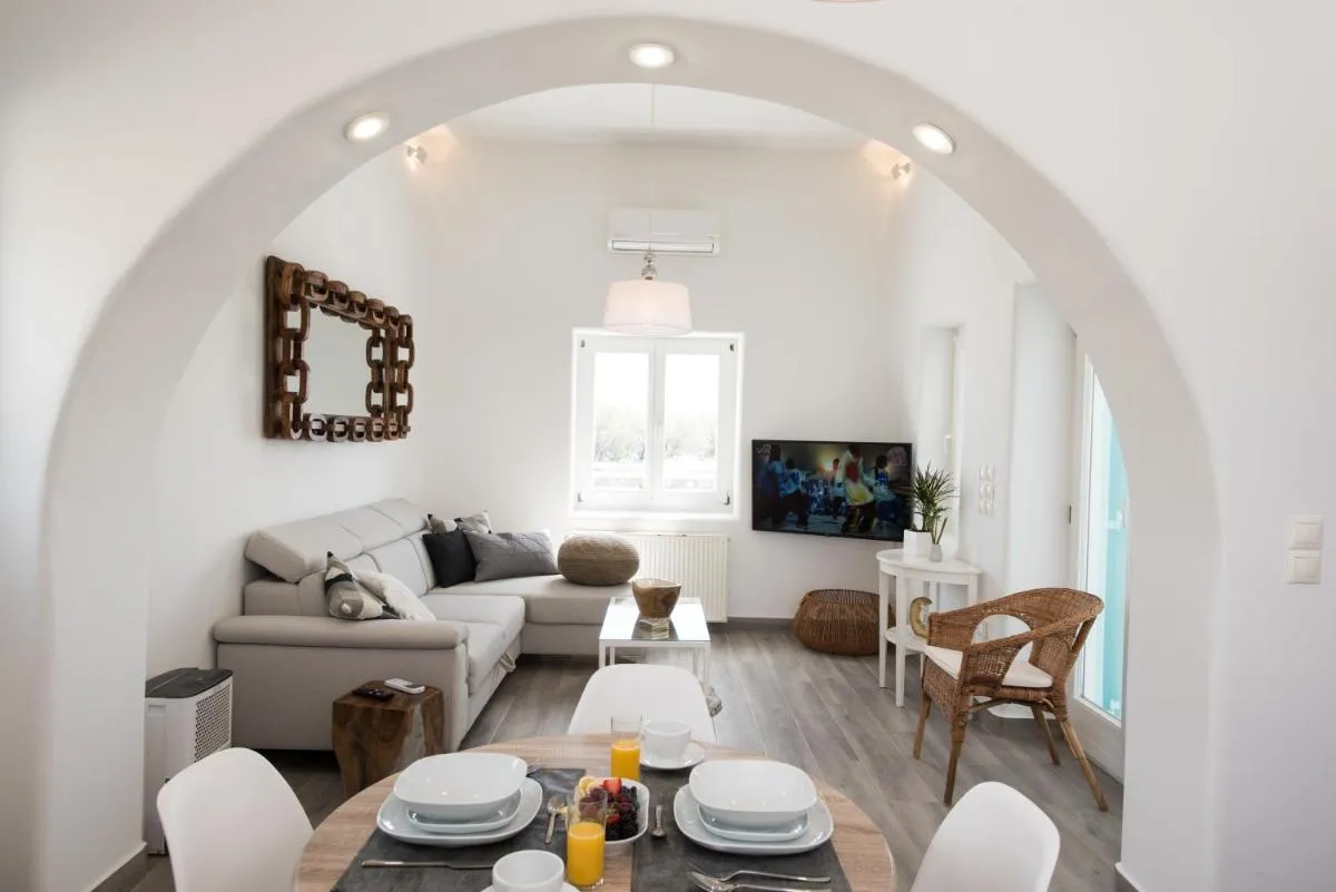 Image 1 of TIFFANYS VILLAS
