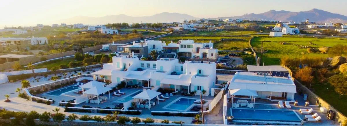 Image 2 of TIFFANYS VILLAS