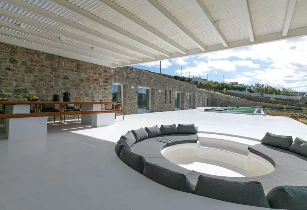 Image 3 of The Casa Cove