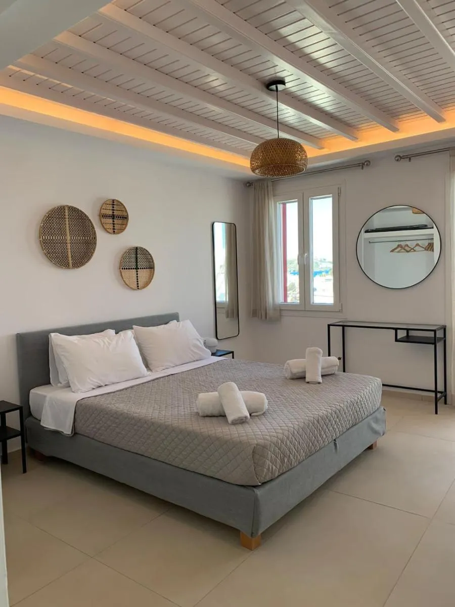 Image 6 of The Lavish Suite