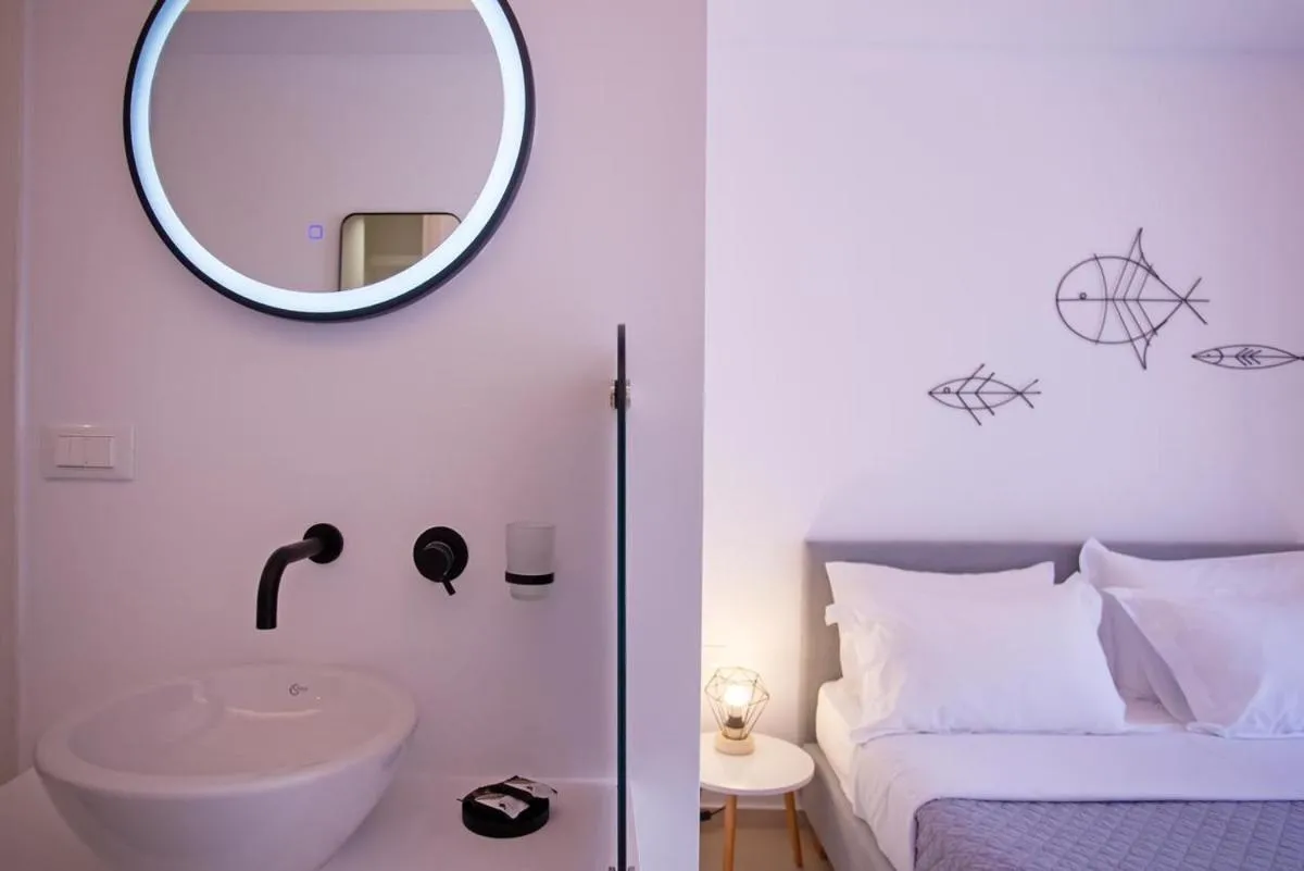 Image 2 of The Lavish Suite