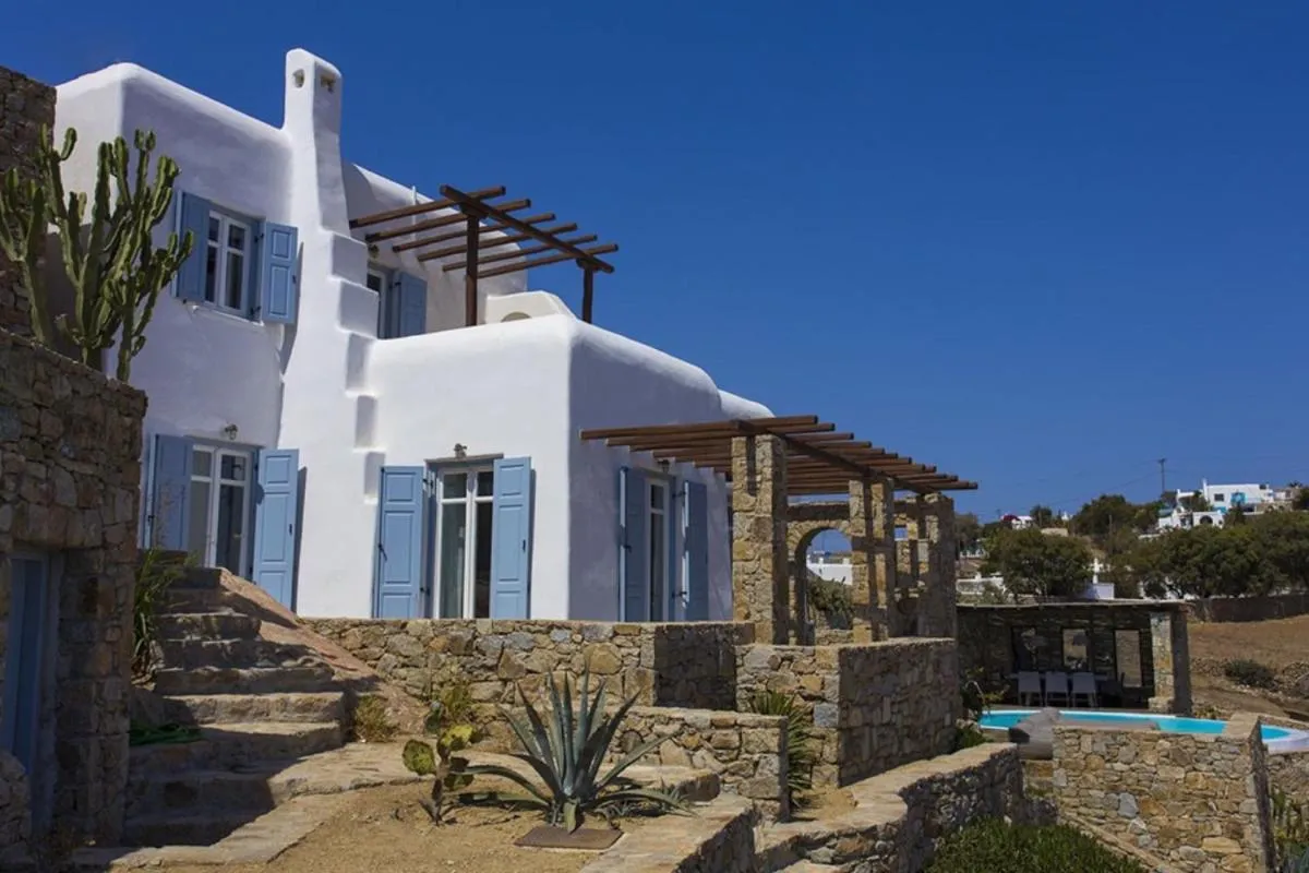 Image 3 of Villa Ammonite with heated pool by Diles Villas