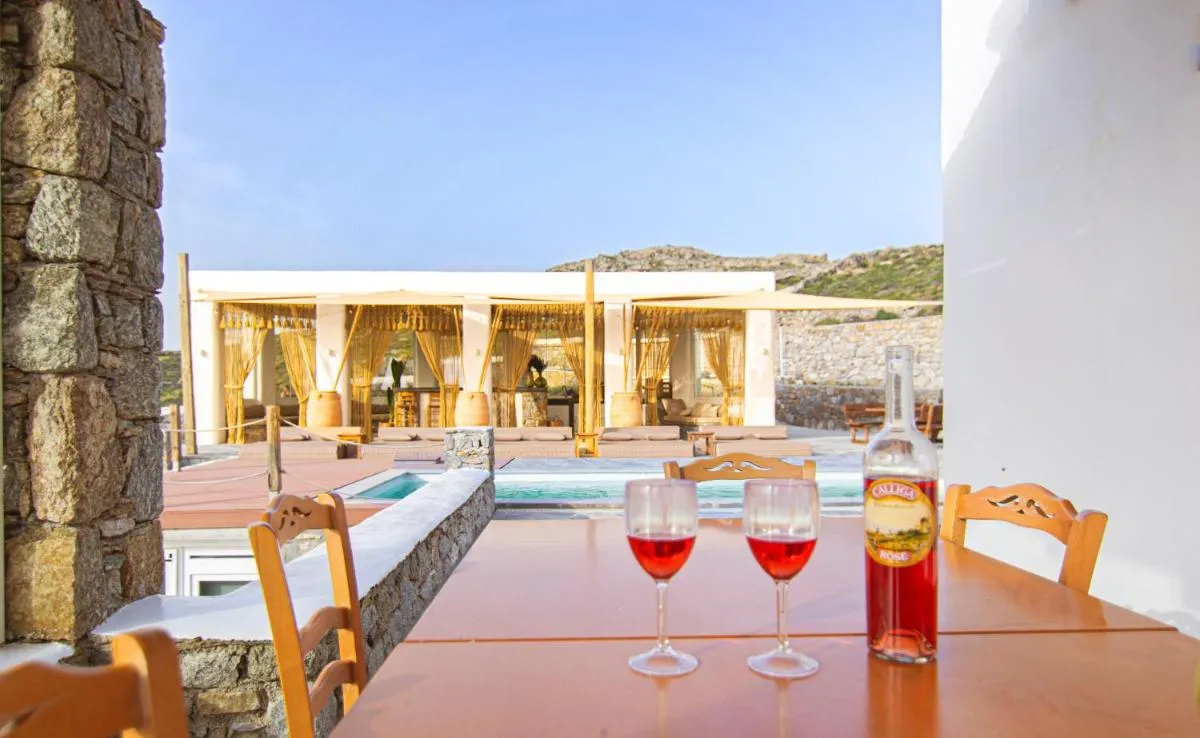 Image 3 of Villa Poppy private pool by opus