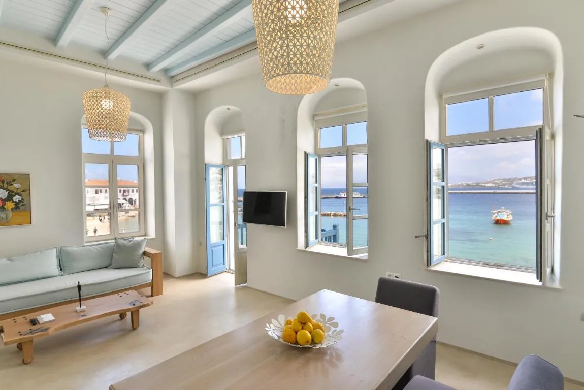 Image of White Memories, seafront luxury apartment Mykonos