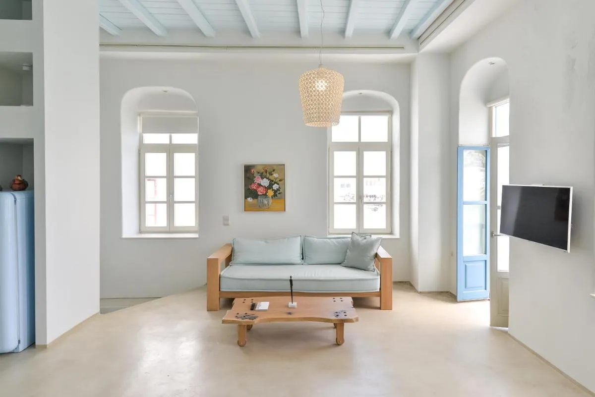 Image 4 of White Memories, seafront luxury apartment Mykonos