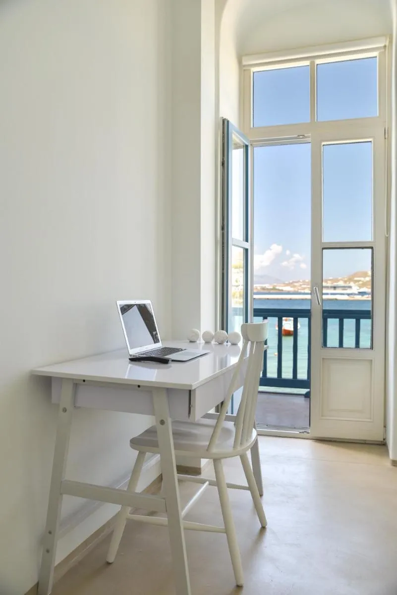 Image 6 of White Memories, seafront luxury apartment Mykonos