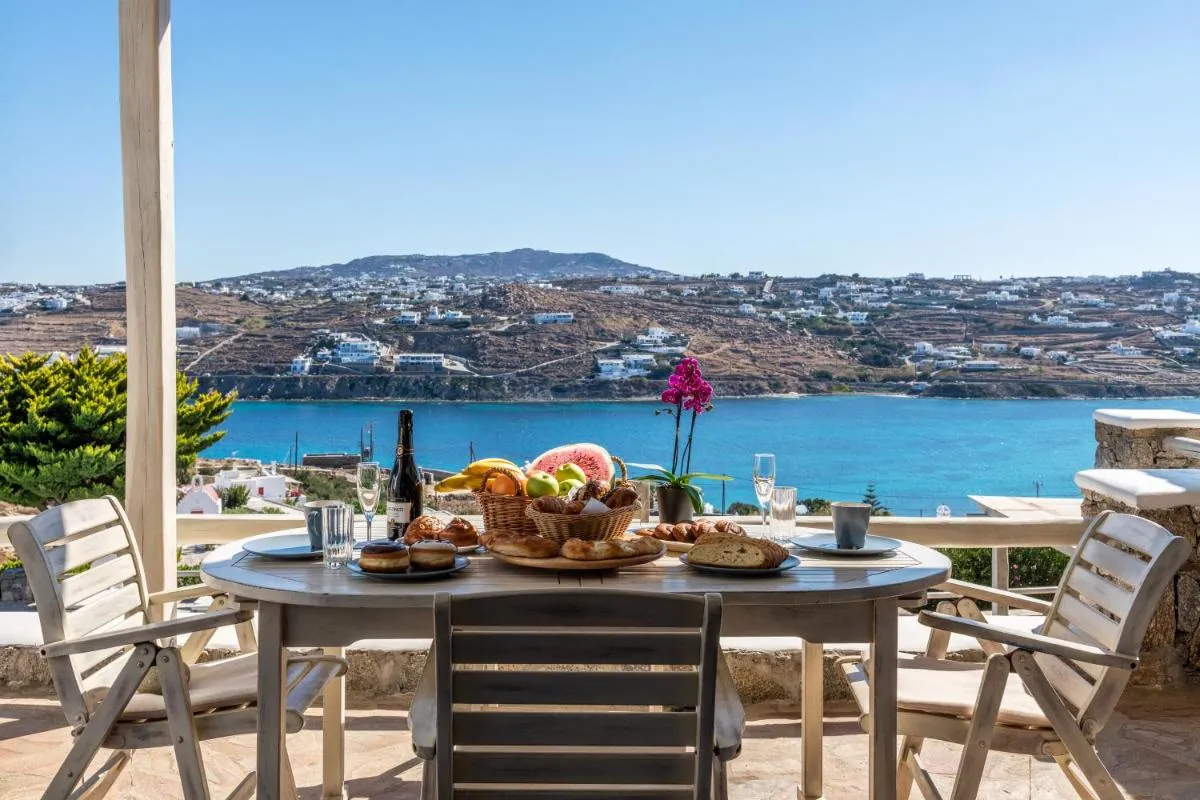 Image 2 of Yalos Mykonos Ornos Pouli private apartments w shared swimming pool
